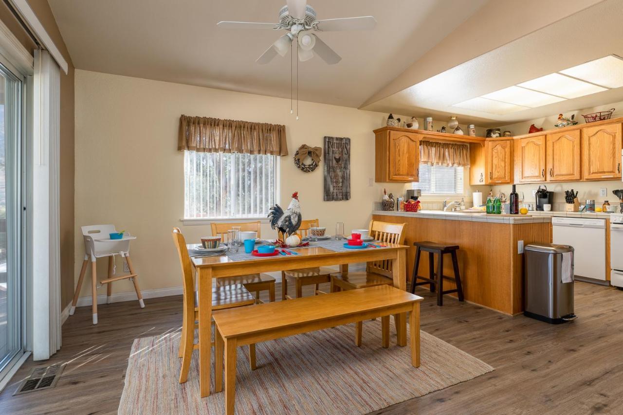 Lazy Squirrel - Cozy Family House With Full Game Room カーンビル エクステリア 写真